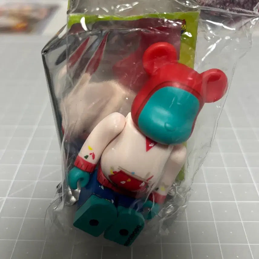 [BUNJANG] Bearbrick 100% - 49th Artist Sean Wotherspoon / 베어브릭 100% - 49탄 아티스트 션 위더스푼