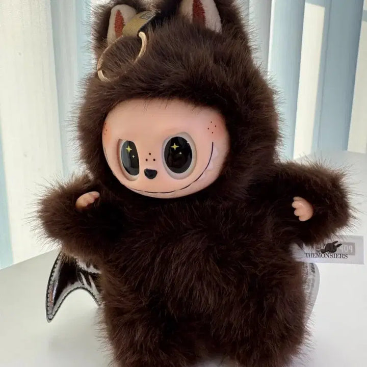 [SOLD OUT] 라부부 갈색 실버 날개 인형 키링 새상품
