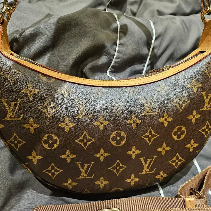 [BUNJANG] Louis Vuitton Looping Handbag / 루이비통루핑 풀구성