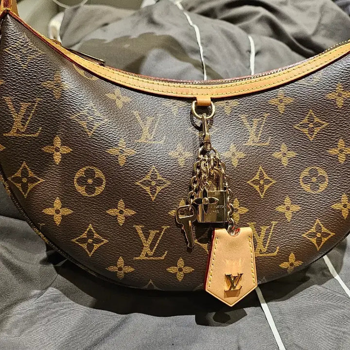 [BUNJANG] Louis Vuitton Looping Handbag / 루이비통루핑 풀구성