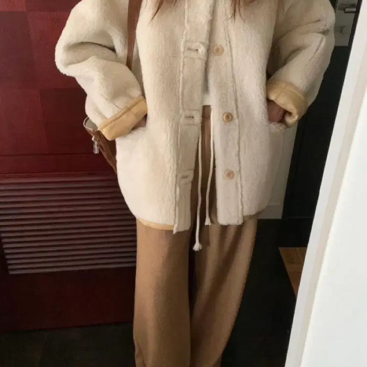 [BUNJANG] Melounge Reversible Mouton Jacket / 도매택 멜라운지 리버시블 무스탕 라이트카멜 양털 스웨이드자켓 프영띵미엘