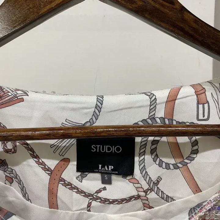 [BUNJANG] Unbranded Tweed Jacket / (85) 랩 스튜디오 여성 캐주얼 진주버튼 트위드 자켓