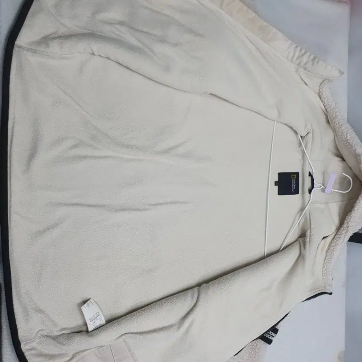[BUNJANG] National Geographic Fleece Jacket Ivory L / 내셔널지오그래픽 후리스 양털 뽀글이 자켓 아이보리 L
