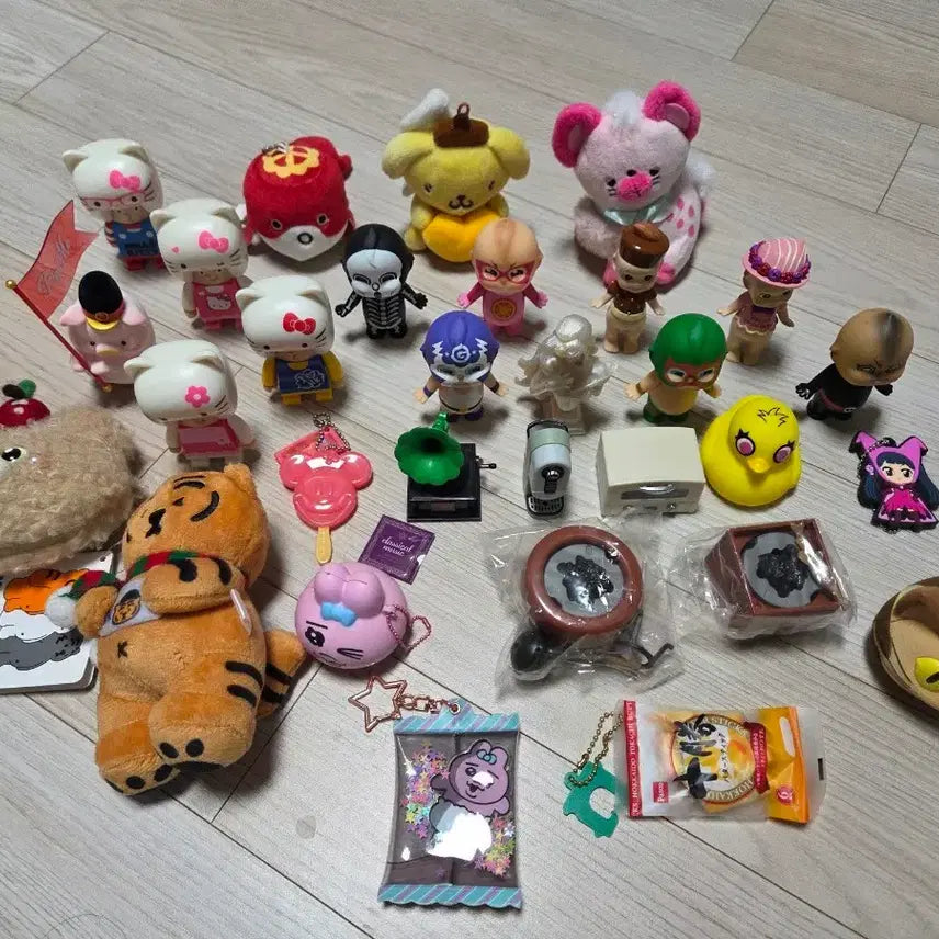 [BUNJANG] Assorted Gacha Keyring Bundle / 각종 가챠 키링 일괄 및 각 가능