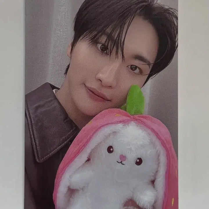 [BUNJANG] ATEEZ Seonghwa Strawberry Rabbit POB Golden Hour Part.4 / 에이티즈 성화 톡톡 딸기토끼 특전 골든아워4