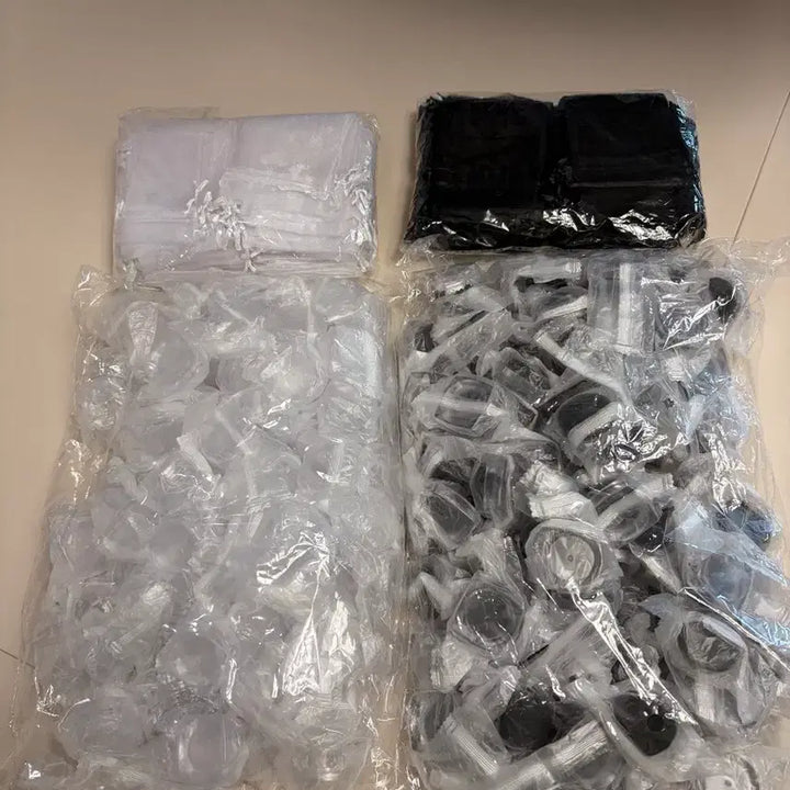 [BUNJANG] Cosmetic Empty Bottles Bundle Set / 새제품) 대량 화장품 공병 (흰색/검정색) + 파우치