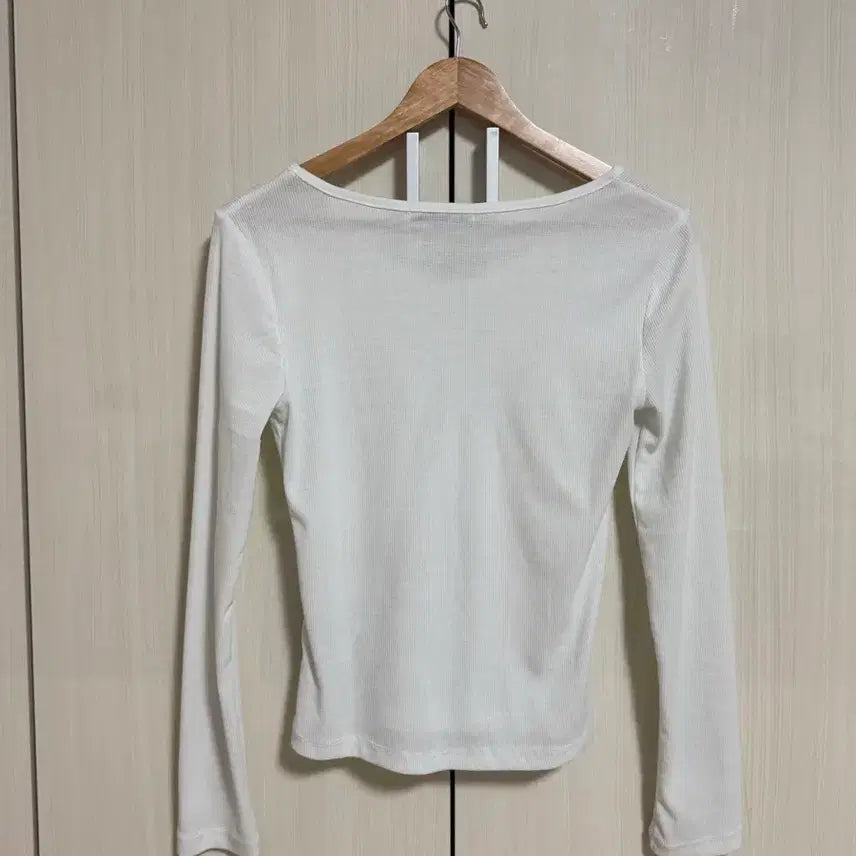 [SOLD OUT] 미쏘) 브이넥 긴팔 티셔츠