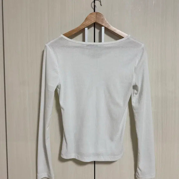 [SOLD OUT] 미쏘) 브이넥 긴팔 티셔츠