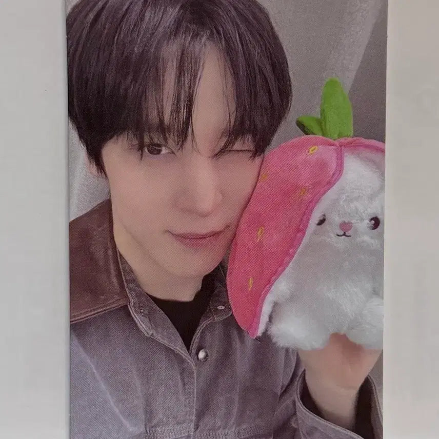 [SOLD OUT] 에이티즈 윤호 톡톡 딸기토끼 특전 골든아워4