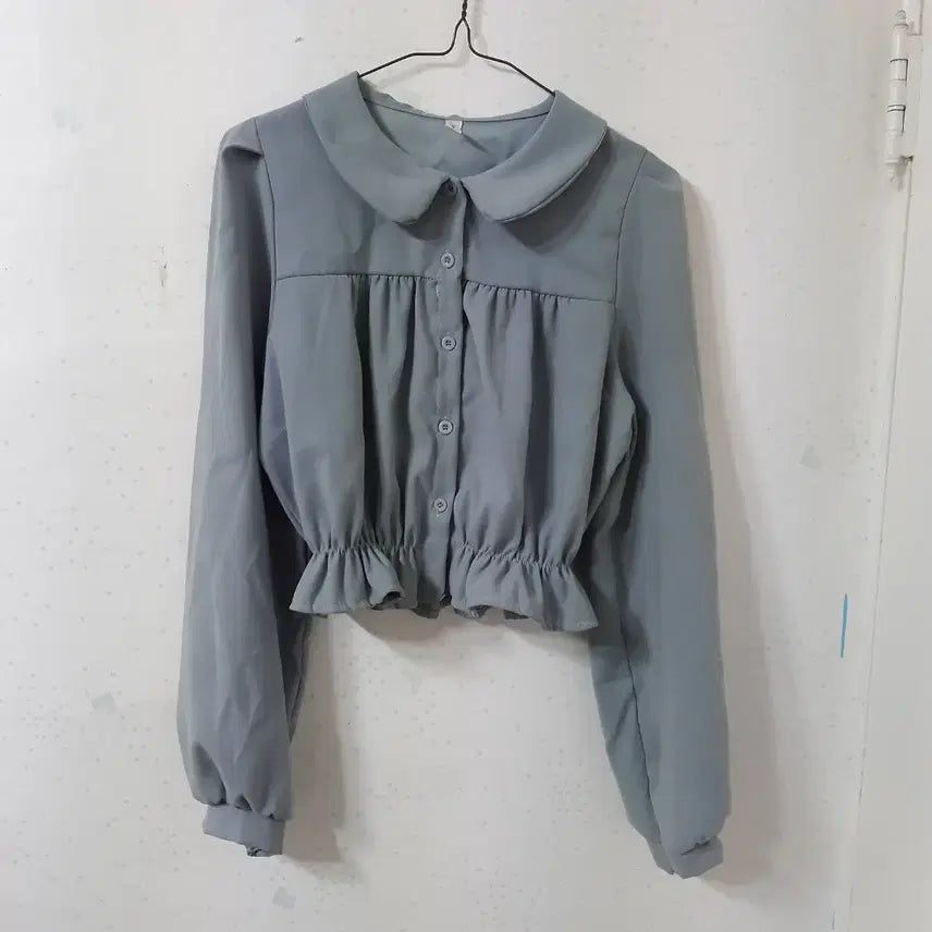 [SOLD OUT] 둥근 카라 크롭 블라우스 그레이색