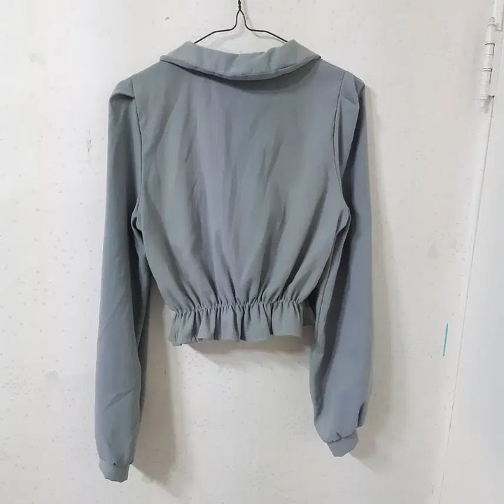 [SOLD OUT] 둥근 카라 크롭 블라우스 그레이색