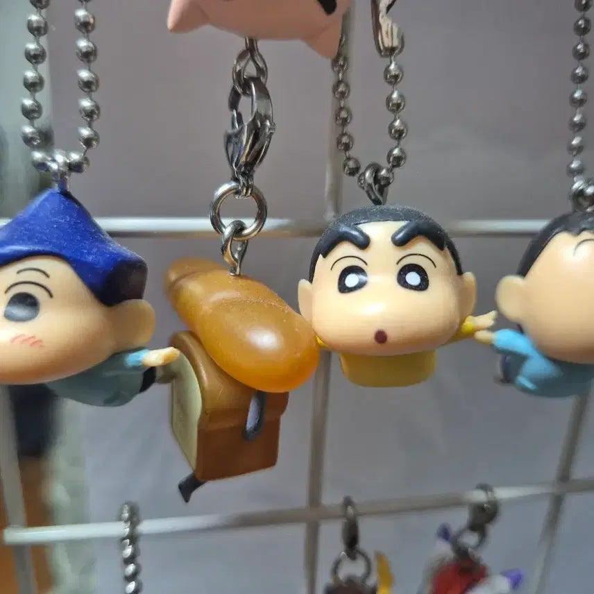 [BUNJANG] Crayon Shin-chan Capsule Figure Keyring Bundle / 짱구 날아라 캡슐 피규어 키링 일괄