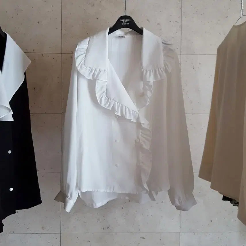 [BUNJANG] Unspecified Big Collar Frill Blouse / 빅 카라 프릴 블라우스