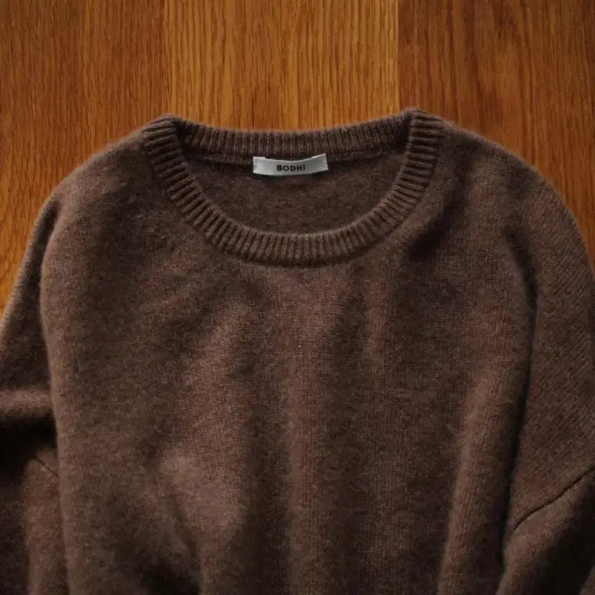 [BUNJANG] Bodhi Cashmere 25aw Classic Crewneck Khaki Beige Size 1 / [새상품] 25aw 보디 캐시미어 클래식 크루 카키베이지 1
