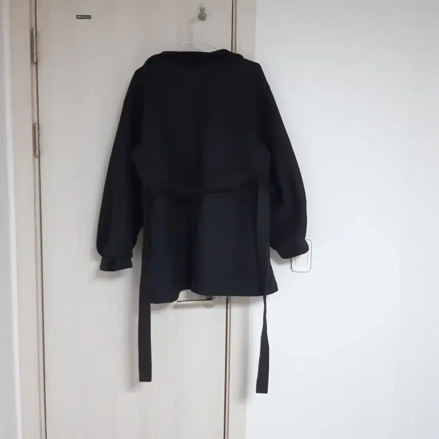 [BUNJANG] Black Half Coat / 블랙 허리스트랩 하프코트