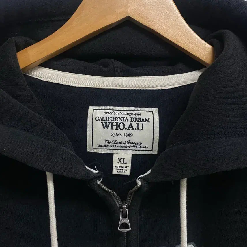 [BUNJANG] WHO.A.U Patch Hoodie Zip-up (XL) / 후아유 WHO.A.U 패치 후드집업 XL