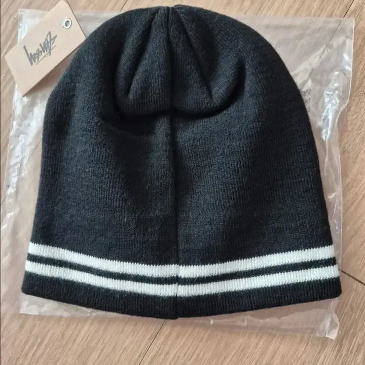 [SOLD OUT] 스투시 자카드 스트라이프 스컬캡 비니 블랙