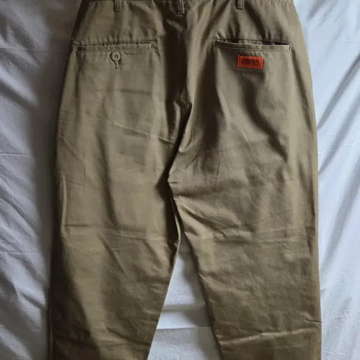 [BUNJANG] Universal Overall Chino Pants 34 Khaki / 유니버셜오버롤 치노 팬츠 34