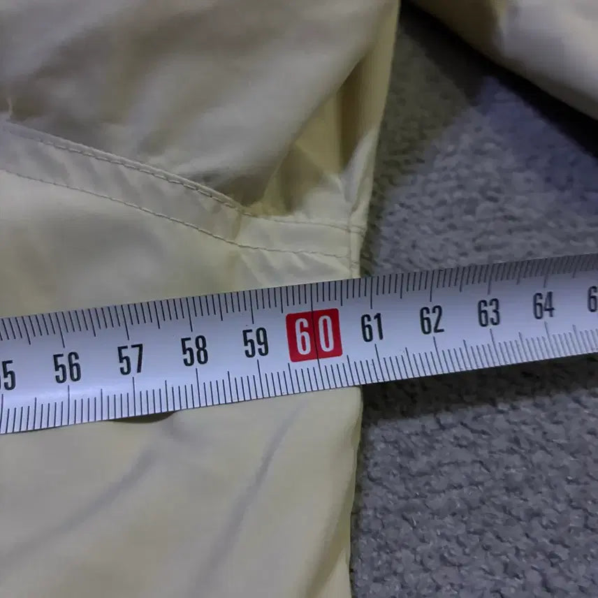 [SOLD OUT] 입생로랑 아이보리 바람막이 점퍼 100