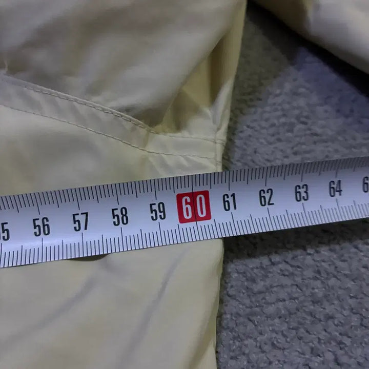 [SOLD OUT] 입생로랑 아이보리 바람막이 점퍼 100