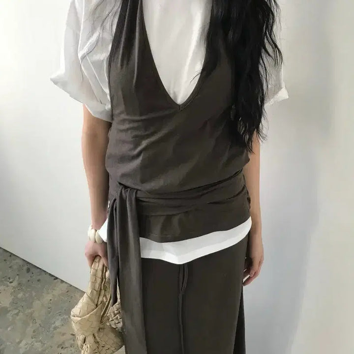 [SOLD OUT] 새상품) 어반더스 홀터넥 나시/ 스커트 세트
