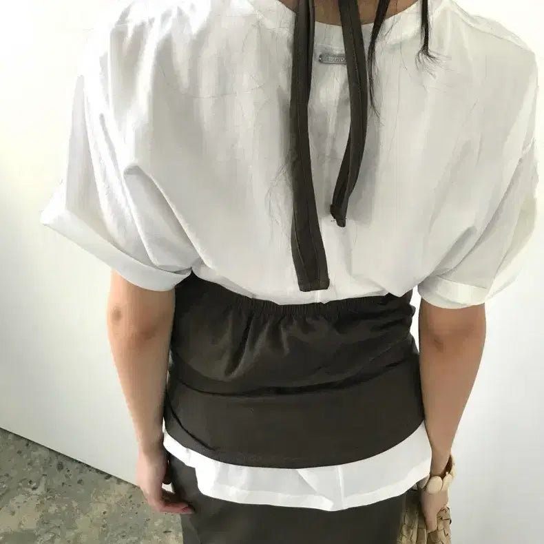 [SOLD OUT] 새상품) 어반더스 홀터넥 나시/ 스커트 세트