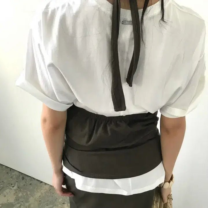 [SOLD OUT] 새상품) 어반더스 홀터넥 나시/ 스커트 세트