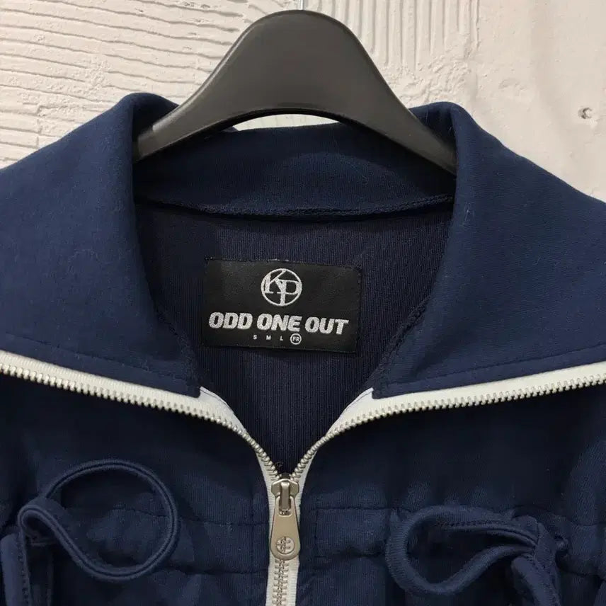 [BUNJANG] ODD ONE OUT Crop Zip-up Jacket / 오드원아웃 집업 크롭 자켓