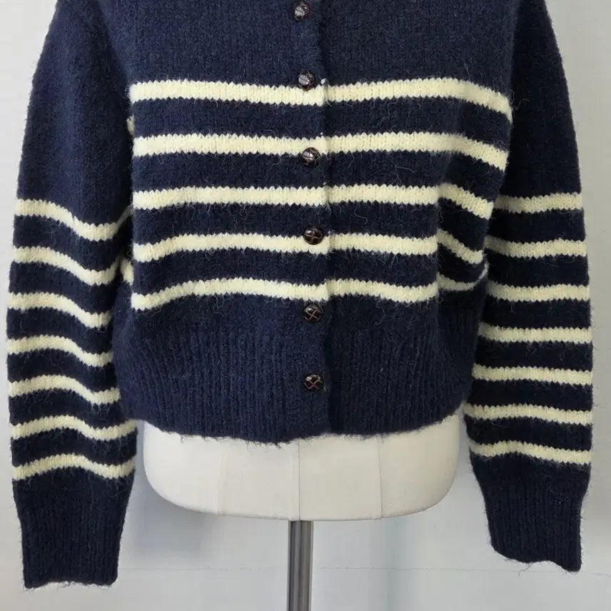 [SOLD OUT] 빈티지 만원샵 DENALI 카라 니트 가디건