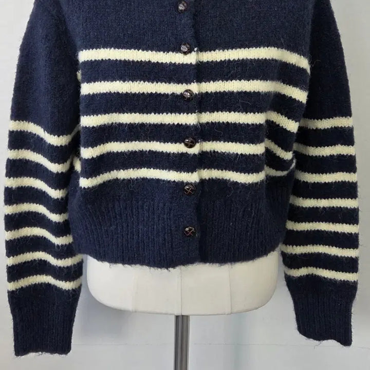 [SOLD OUT] 빈티지 만원샵 DENALI 카라 니트 가디건