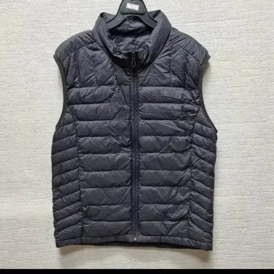 [BUNJANG] Black Lightweight Padded Vest - Size L / p435 경량 블랙 패딩 조끼