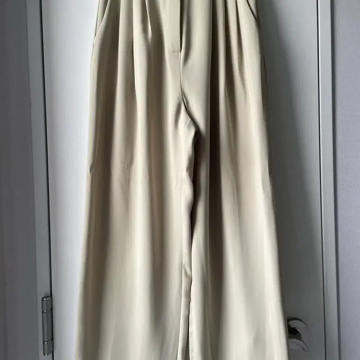 [BUNJANG] Aftermonday Yellow Green Wide Slacks / 애프터먼데이 옐로우그린 와이드 슬렉스