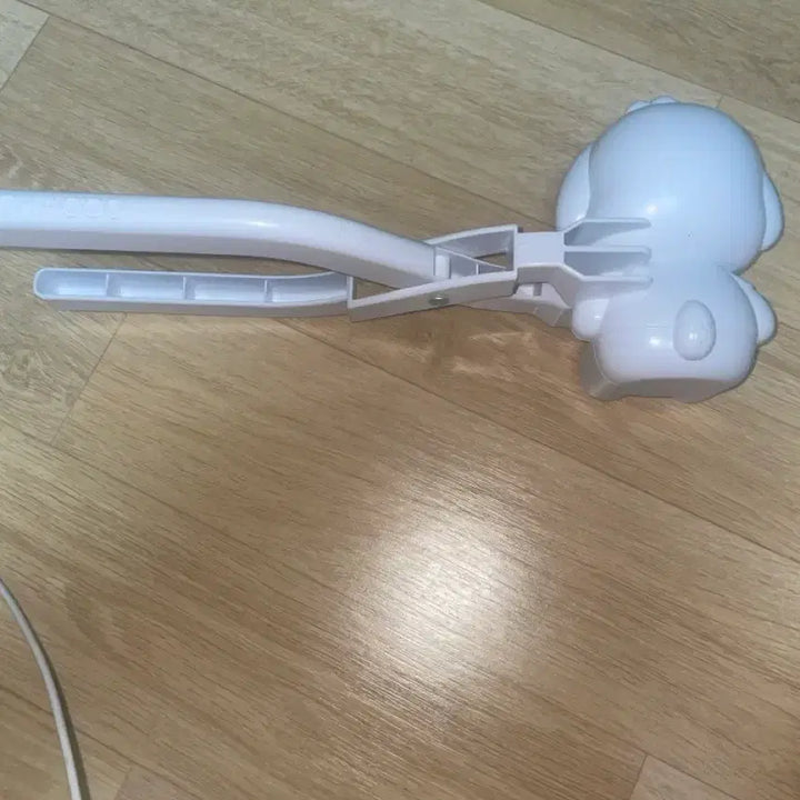 [BUNJANG] Sanrio Pochacco Snow Clip / 포챠코 눈집게