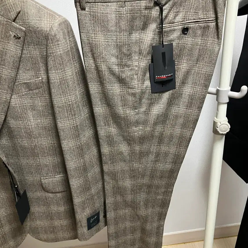 [BUNJANG] Sieg Fahrenheit Suit Set - Beige - New / 파렌하이트 이태리 말라네 원단 정장세트