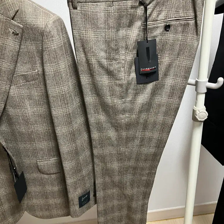 [BUNJANG] Sieg Fahrenheit Suit Set - Beige - New / 파렌하이트 이태리 말라네 원단 정장세트