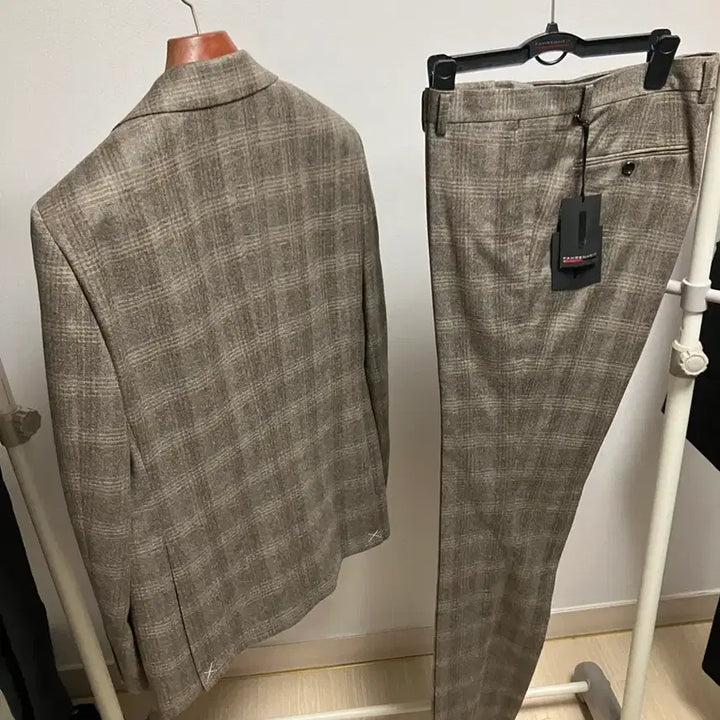 [BUNJANG] Sieg Fahrenheit Suit Set - Beige - New / 파렌하이트 이태리 말라네 원단 정장세트