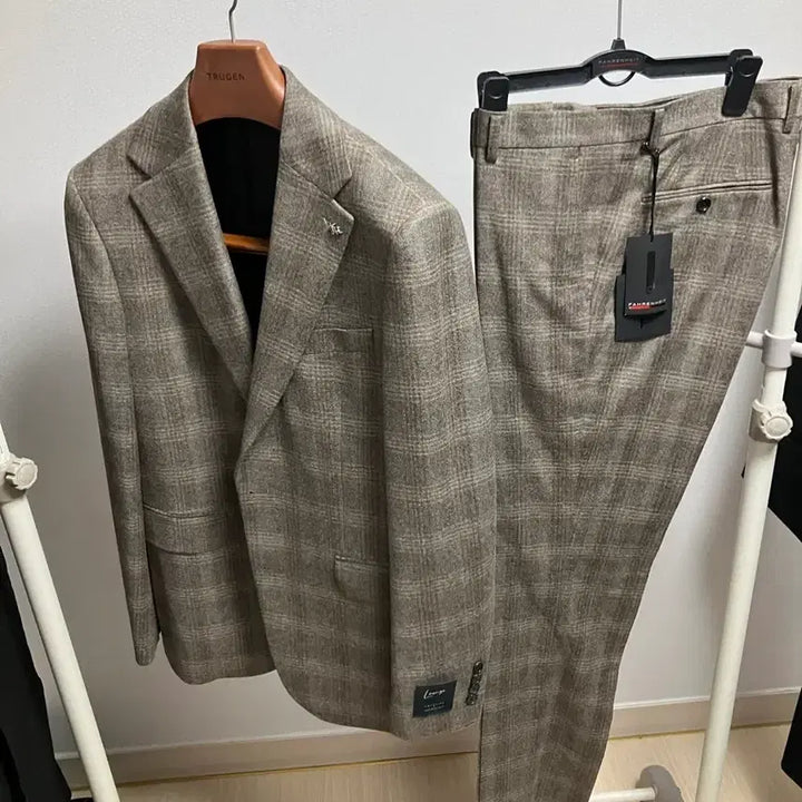 [BUNJANG] Sieg Fahrenheit Suit Set - Beige - New / 파렌하이트 이태리 말라네 원단 정장세트