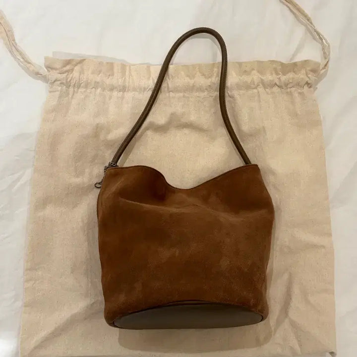 [SOLD OUT] 미닛뮤트 토보백 우디