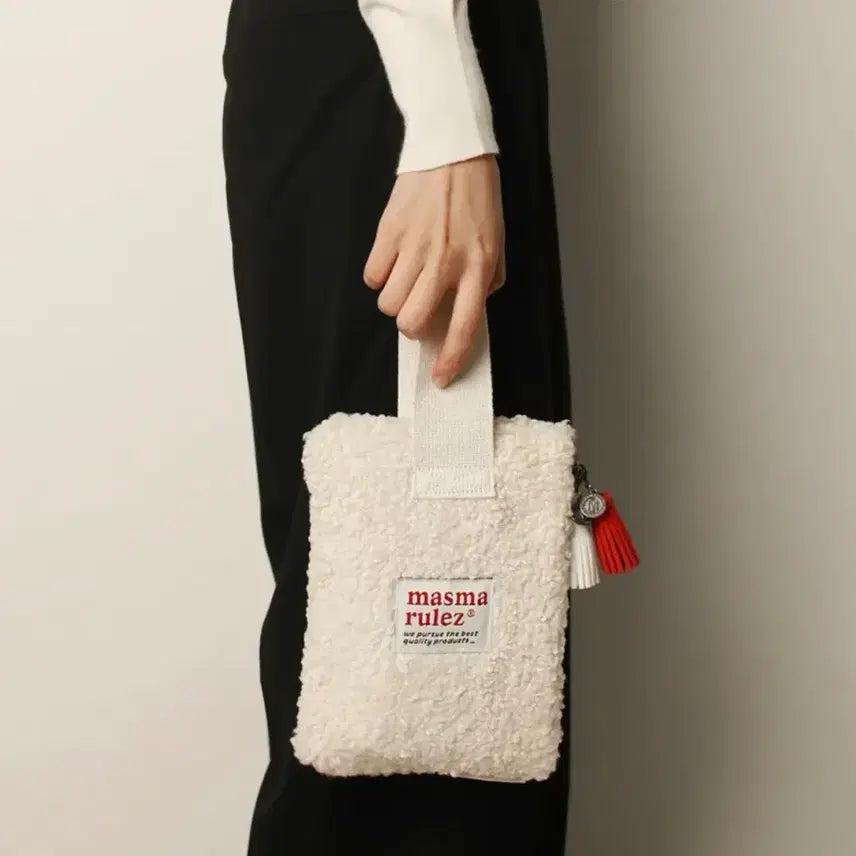 [BUNJANG] Masmarules Ppomppom Ivory Strap Pouch / 마스마룰즈 스트랩 파우치 -뽐뽐 아이보리
