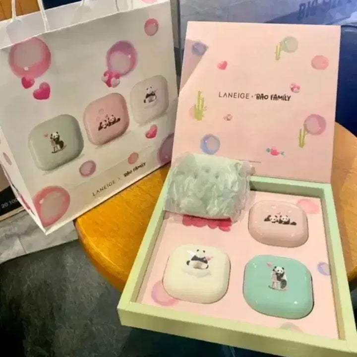 [SOLD OUT] 새상품)라네즈 푸바오시리즈 팩트2개+파우더 세트