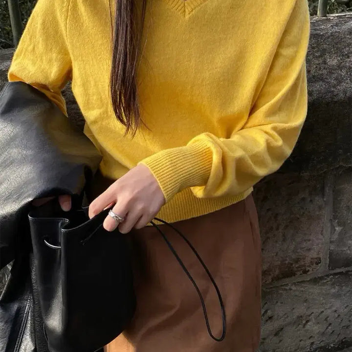 [BUNJANG] Kindabagege V-Neck Knit (Yellow) / 킨다베이지 브이넥 니트(노랑)