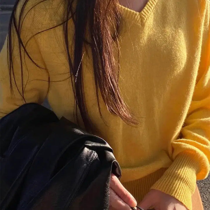 [BUNJANG] Kindabagege V-Neck Knit (Yellow) / 킨다베이지 브이넥 니트(노랑)