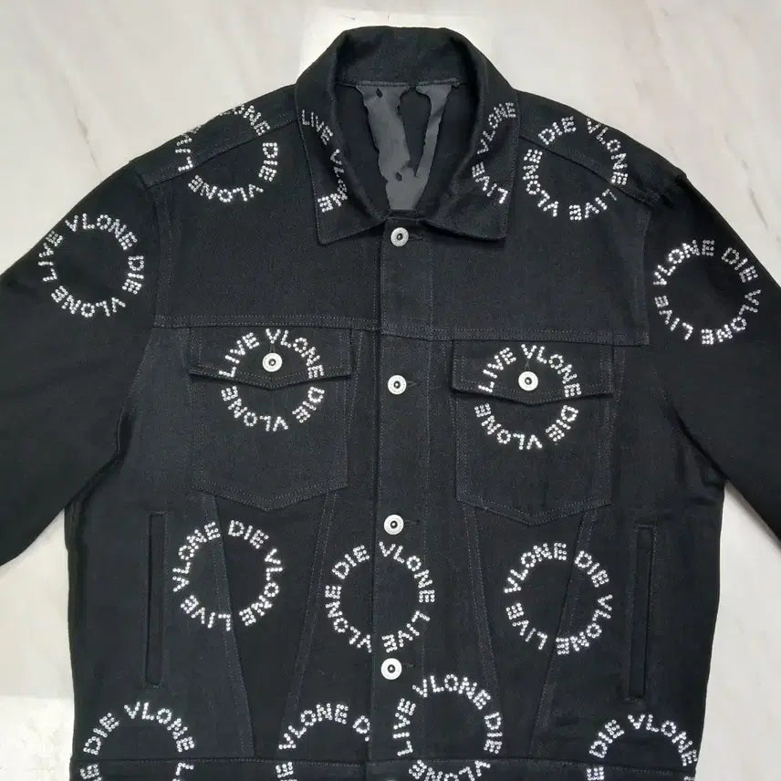 [BUNJANG] VLONE Denim Jacket L / [남녀공용] VLONE 브이론 블랙 스톤장식 데님 자켓 L 발망 아미리