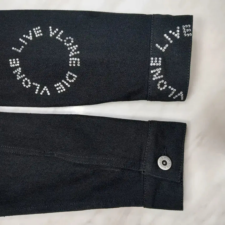 [BUNJANG] VLONE Denim Jacket L / [남녀공용] VLONE 브이론 블랙 스톤장식 데님 자켓 L 발망 아미리