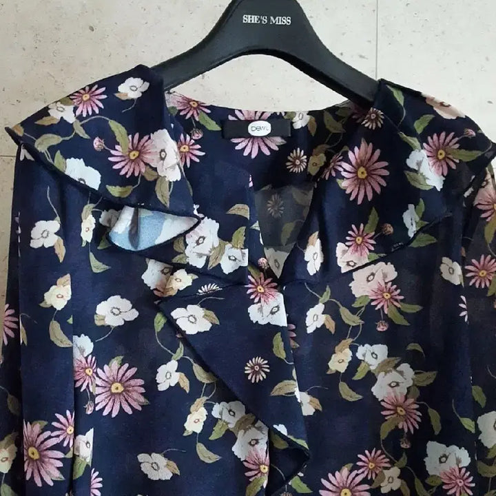 [BUNJANG] DEW E L Floral Chiffon Blouse / 듀엘 블라우스 프릴 플라워 쉬폰