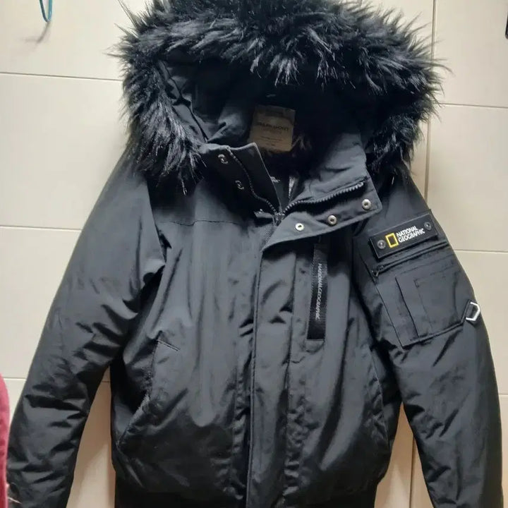 [BUNJANG] National Geographic Black Padded Jacket XL / 내셔널지오그래픽 블랙 패딩 점퍼105XL