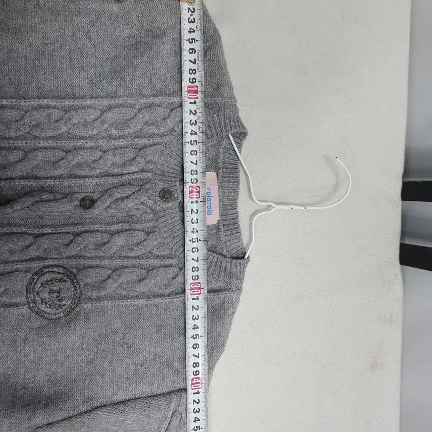 [BUNJANG] Rola Rola Cable Knit Cardigan Gray / 로라로라 가디건 꽈베기 니트 케이블 스웨터 크롭 그레이 f