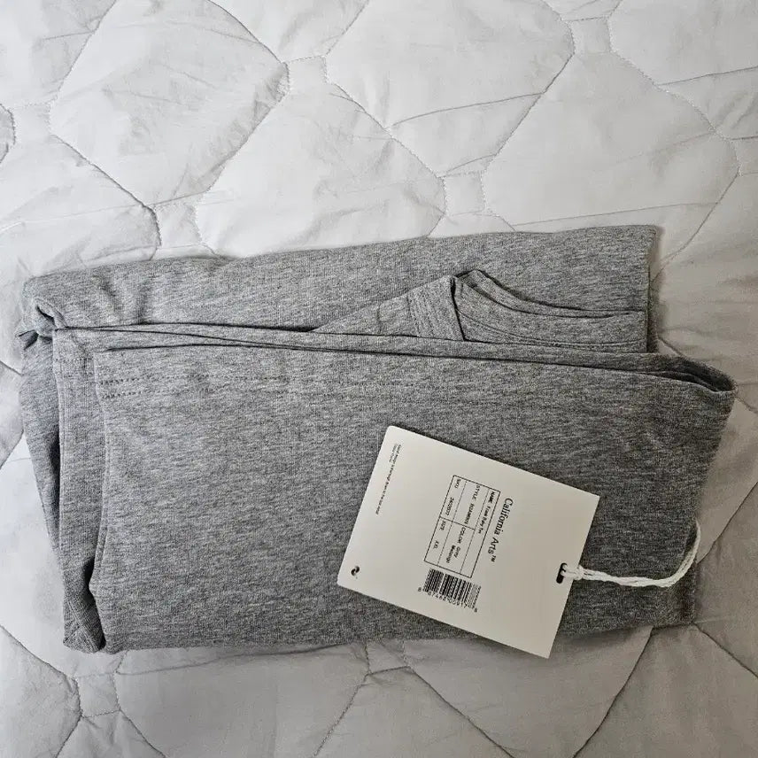 [SOLD OUT] 캘리포니아아츠 반팔 크롭티