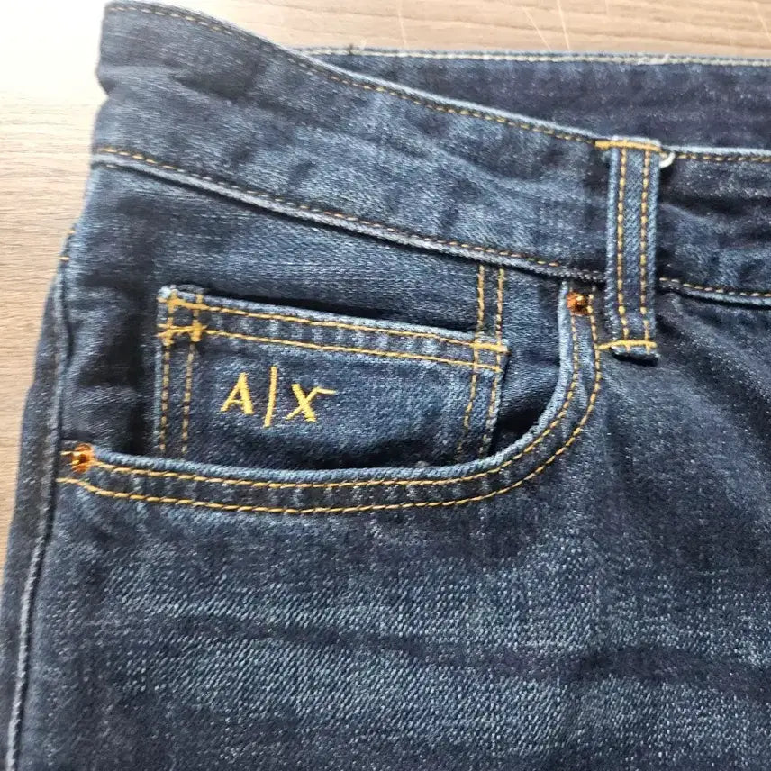 [SOLD OUT] 아르마니 익스체인지 J88 릴렉스드 스트레이트 31