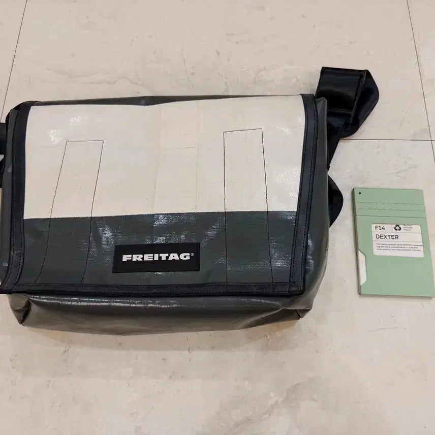 [BUNJANG] FREITAG Dexter Messenger Bag / 프라이탁 덱스터